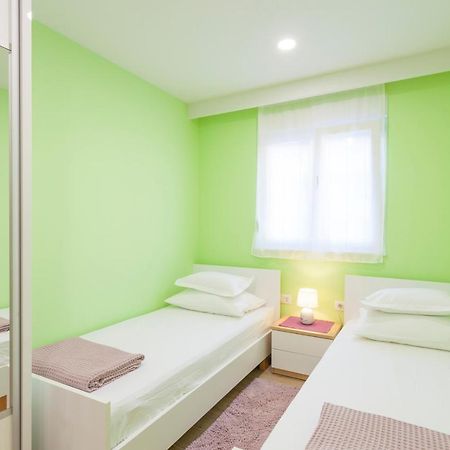 Center New Apartment Krivic Makarska Exterior photo